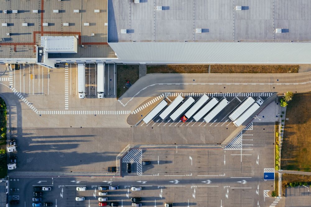 Specialtransport i danmark: sådan kommer dine store laster sikkert frem